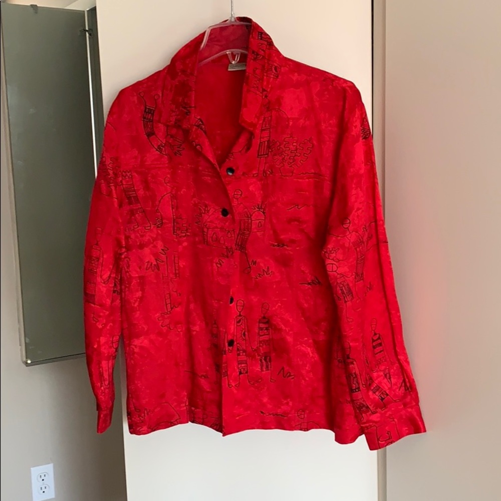 Red w/ black buttons.  Chico’s Size 3.  Linen/silk